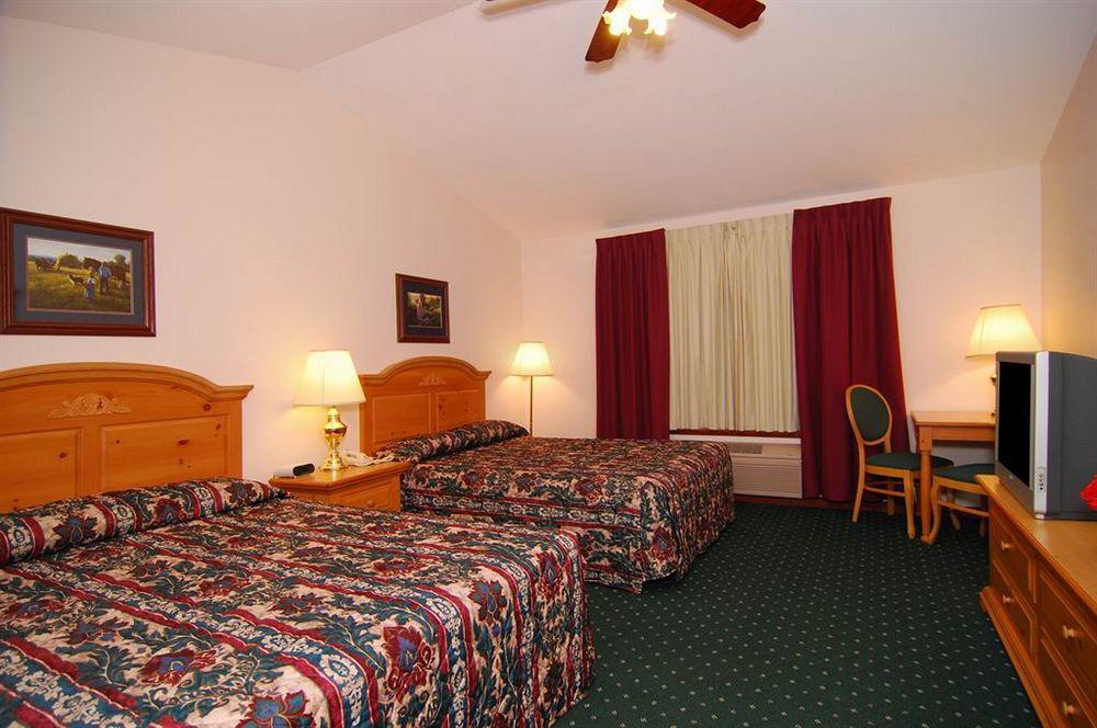 Econo Lodge Inn & Suites Eau Claire Εξωτερικό φωτογραφία