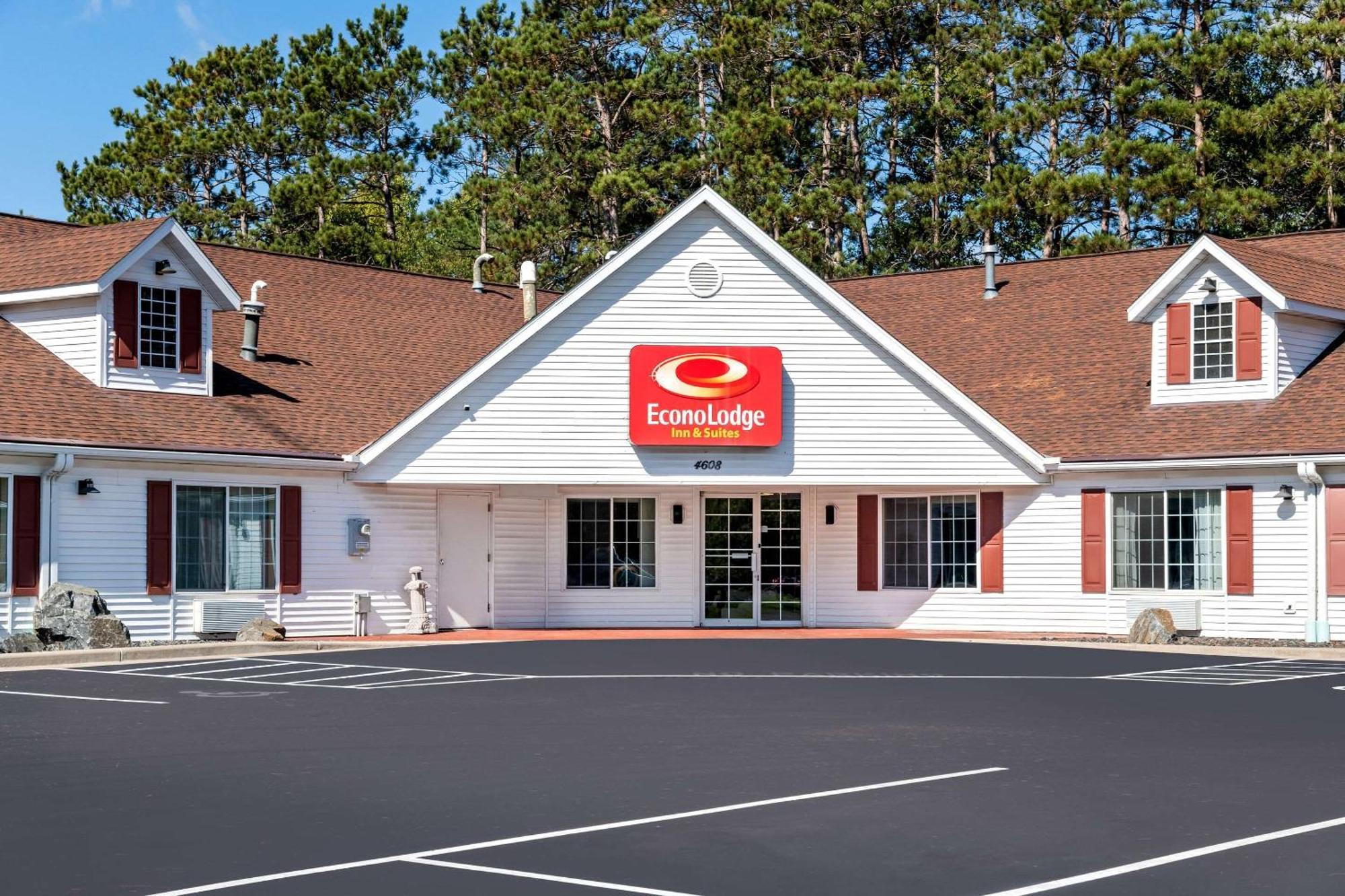 Econo Lodge Inn & Suites Eau Claire Εξωτερικό φωτογραφία