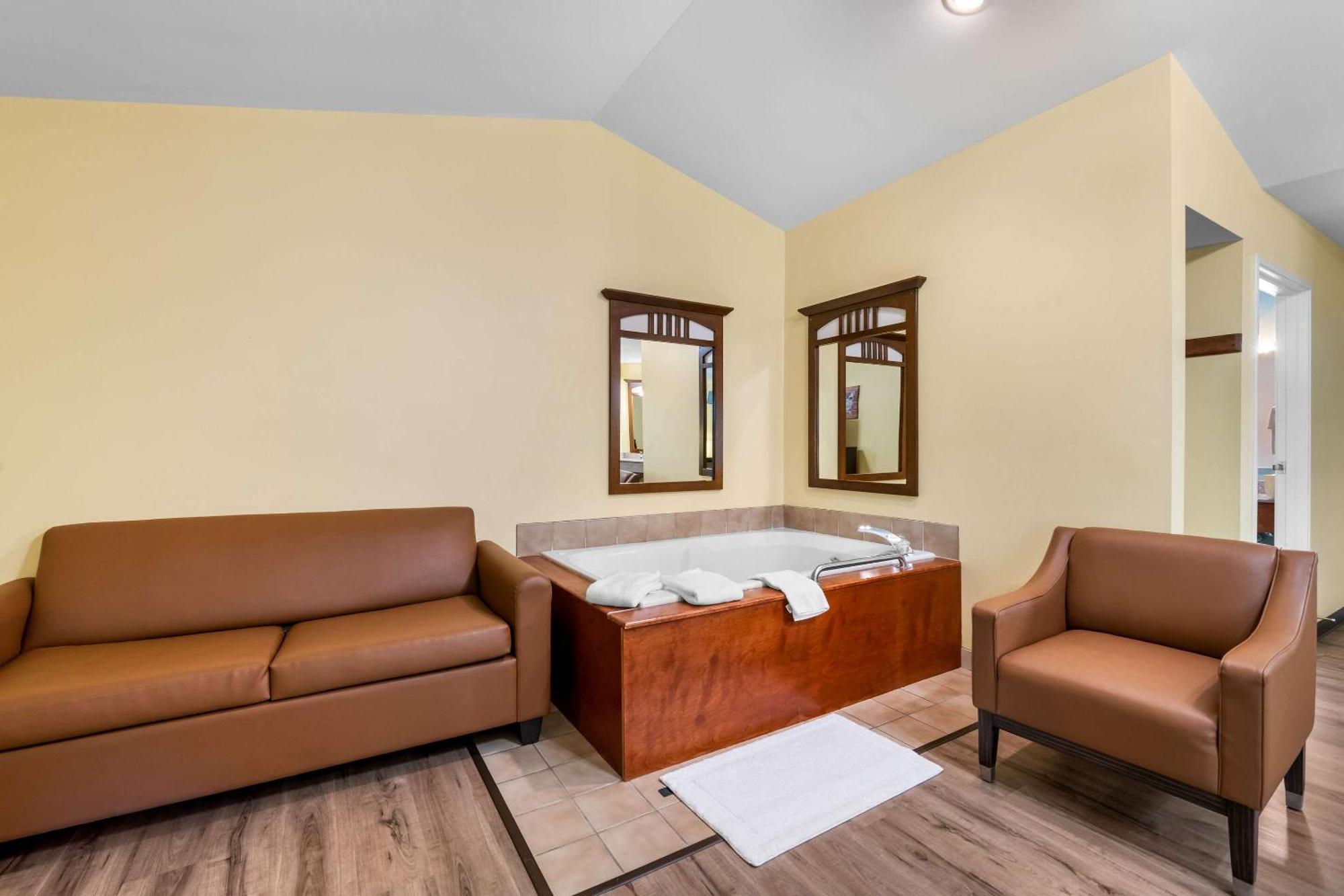 Econo Lodge Inn & Suites Eau Claire Εξωτερικό φωτογραφία