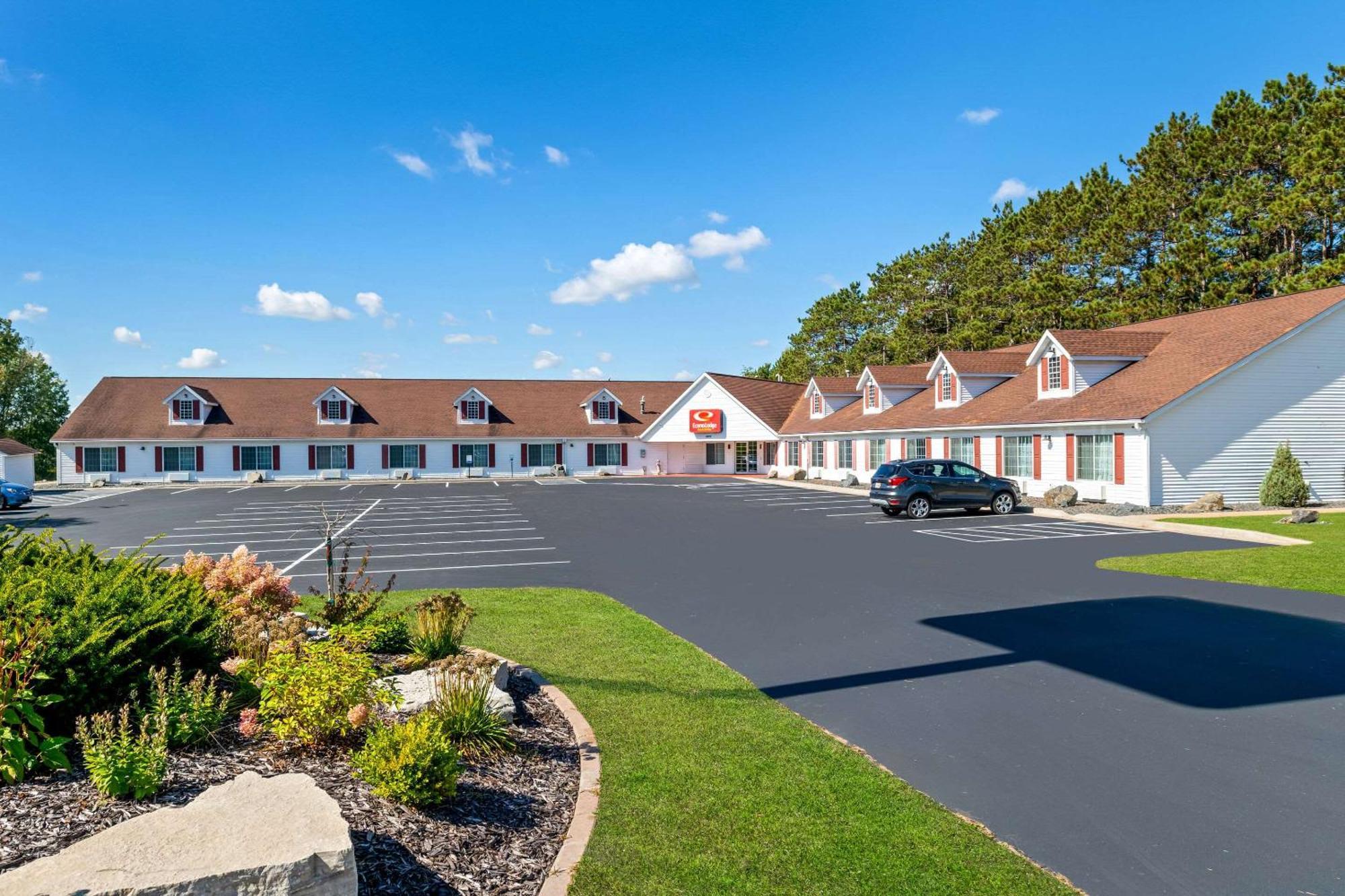 Econo Lodge Inn & Suites Eau Claire Εξωτερικό φωτογραφία