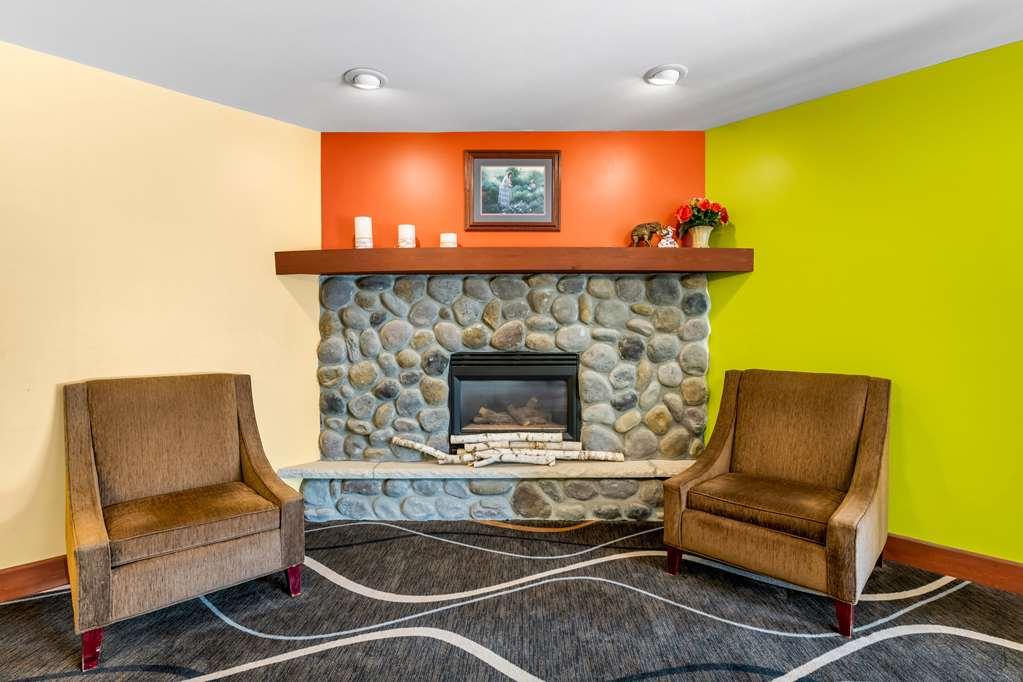 Econo Lodge Inn & Suites Eau Claire Εσωτερικό φωτογραφία