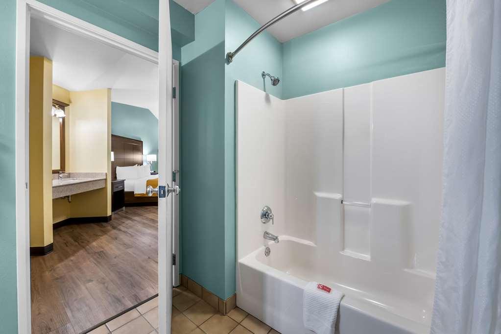 Econo Lodge Inn & Suites Eau Claire Δωμάτιο φωτογραφία