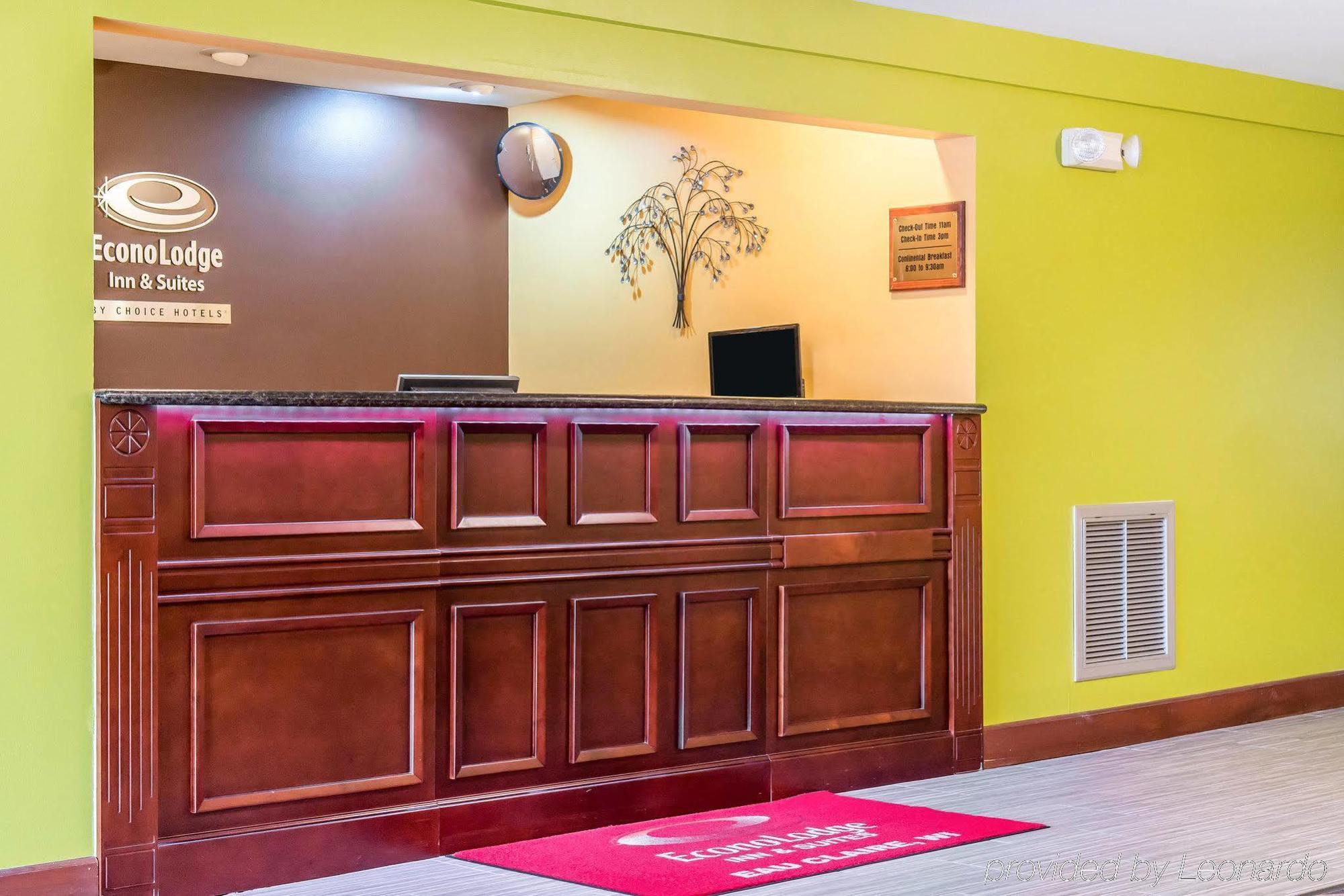 Econo Lodge Inn & Suites Eau Claire Εξωτερικό φωτογραφία