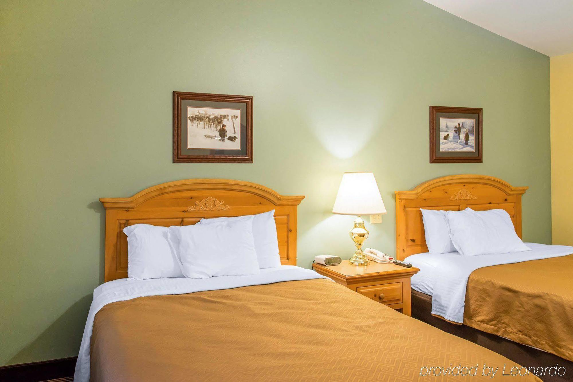 Econo Lodge Inn & Suites Eau Claire Εξωτερικό φωτογραφία